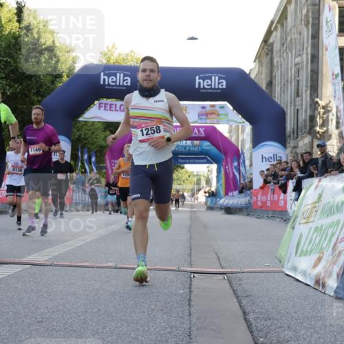 06.09.2026 - CURREX Alsterlauf Yannick Fuchs http://msf.ph/oto/10229430 06.09.2026 11:45:27 Ziel 1030, 1031, 1033, 1129, 1140, 1149, 1216, 1258, 1294, 1295, 1304, 1340, 8136, 8344 meine-sportfotos.de