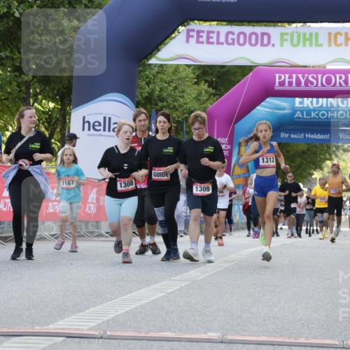 06.09.2026 - CURREX Alsterlauf Yannick Fuchs http://msf.ph/oto/10229445 06.09.2026 11:45:37 Ziel 1026, 1216, 1295, 1312, 1317, 8136 meine-sportfotos.de