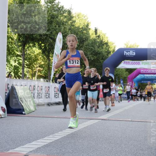 06.09.2026 - CURREX Alsterlauf Yannick Fuchs http://msf.ph/oto/10229452 06.09.2026 11:45:41 Ziel 1026, 1166, 1167, 1296, 1308, 1309, 1312, 1317 meine-sportfotos.de