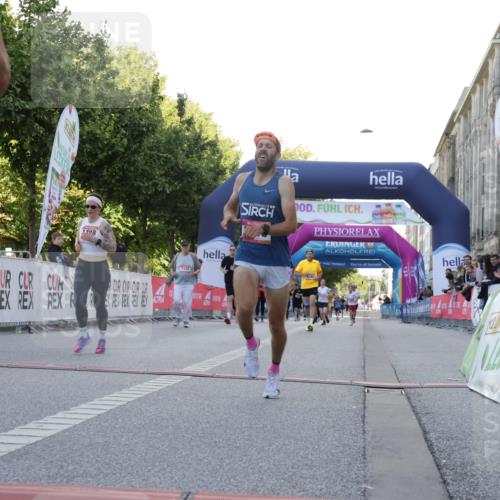 06.09.2026 - CURREX Alsterlauf Yannick Fuchs http://msf.ph/oto/10229459 06.09.2026 11:45:48 Ziel 1148, 1163, 1166, 1167, 1296, 1300, 1308, 1309, 5016 meine-sportfotos.de