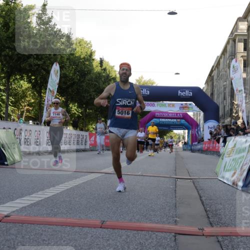 06.09.2026 - CURREX Alsterlauf Yannick Fuchs http://msf.ph/oto/10229461 06.09.2026 11:45:49 Ziel 1148, 1163, 1166, 1167, 1296, 1300, 1308, 1309, 5016 meine-sportfotos.de