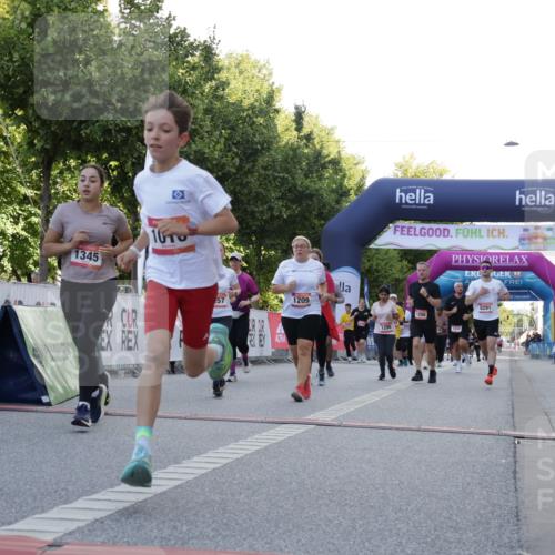 06.09.2026 - CURREX Alsterlauf Yannick Fuchs http://msf.ph/oto/10229481 06.09.2026 11:45:58 Ziel 1010, 1056, 1102, 1122, 1150, 1209, 1257, 1345, 1346, 3755, 8285, 8291 meine-sportfotos.de