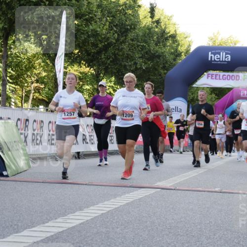 06.09.2026 - CURREX Alsterlauf Yannick Fuchs http://msf.ph/oto/10229482 06.09.2026 11:45:59 Ziel 1010, 1035, 1056, 1102, 1122, 1150, 1209, 1257, 1298, 1305, 1345, 1346, 3755, 8285, 8291 meine-sportfotos.de