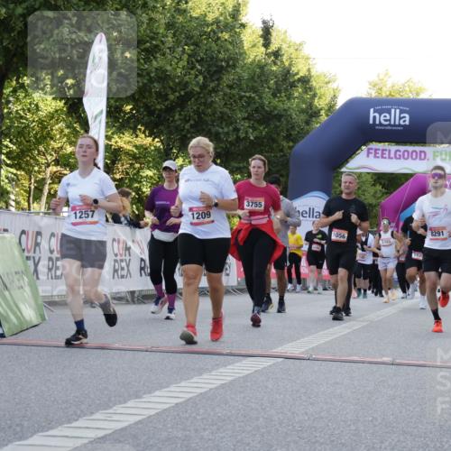 06.09.2026 - CURREX Alsterlauf Yannick Fuchs http://msf.ph/oto/10229484 06.09.2026 11:45:59 Ziel 1010, 1035, 1056, 1102, 1122, 1150, 1209, 1257, 1298, 1305, 1345, 1346, 3755, 8285, 8291 meine-sportfotos.de