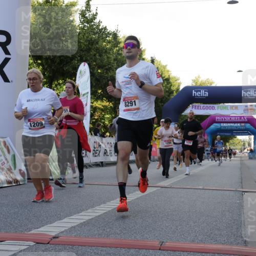 06.09.2026 - CURREX Alsterlauf Yannick Fuchs http://msf.ph/oto/10229490 06.09.2026 11:46:02 Ziel 1010, 1032, 1035, 1056, 1102, 1103, 1122, 1150, 1209, 1211, 1257, 1298, 1305, 1345, 1346, 3755, 8285, 8291 meine-sportfotos.de