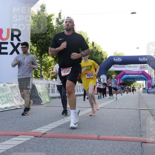 06.09.2026 - CURREX Alsterlauf Yannick Fuchs http://msf.ph/oto/10229497 06.09.2026 11:46:05 Ziel 1010, 1032, 1035, 1056, 1103, 1145, 1150, 1168, 1209, 1211, 1257, 1298, 1305, 1345, 1346, 3755, 8251, 8291, 8346 meine-sportfotos.de