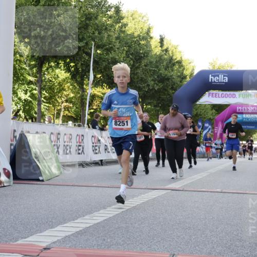 06.09.2026 - CURREX Alsterlauf Yannick Fuchs http://msf.ph/oto/10229503 06.09.2026 11:46:08 Ziel 1032, 1035, 1056, 1062, 1071, 1103, 1145, 1150, 1168, 1196, 1211, 1298, 1305, 1307, 3755, 8251, 8291, 8346 meine-sportfotos.de