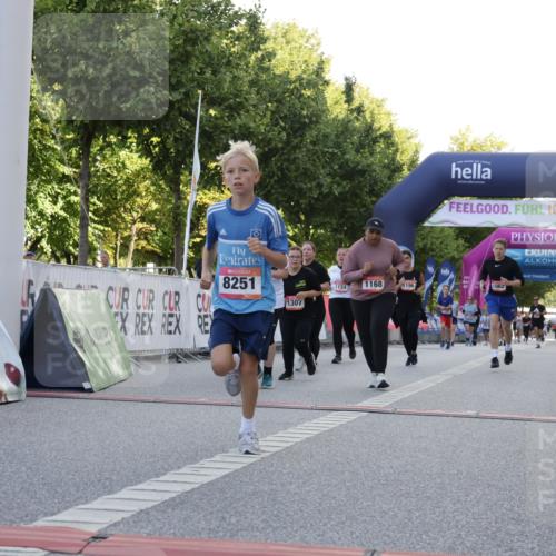 06.09.2026 - CURREX Alsterlauf Yannick Fuchs http://msf.ph/oto/10229504 06.09.2026 11:46:09 Ziel 1032, 1035, 1056, 1062, 1071, 1103, 1134, 1145, 1150, 1168, 1196, 1211, 1298, 1305, 1307, 3755, 8251, 8346 meine-sportfotos.de