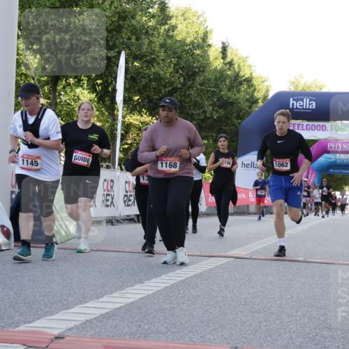 06.09.2026 - CURREX Alsterlauf Yannick Fuchs http://msf.ph/oto/10229507 06.09.2026 11:46:11 Ziel 1032, 1035, 1062, 1071, 1103, 1134, 1145, 1168, 1196, 1211, 1298, 1305, 1307, 8251, 8346 meine-sportfotos.de