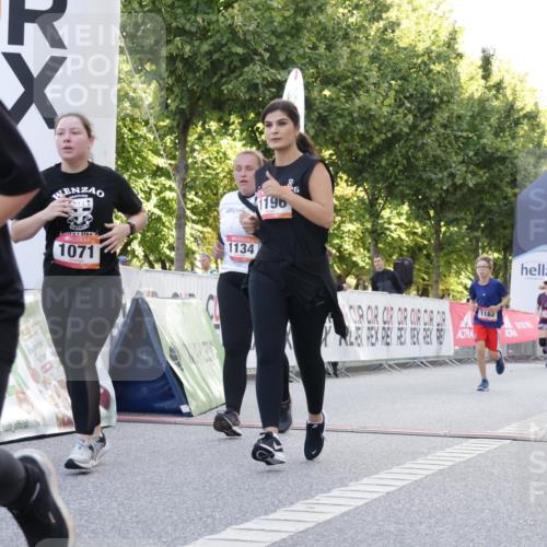 06.09.2026 - CURREX Alsterlauf Yannick Fuchs http://msf.ph/oto/10229515 06.09.2026 11:46:14 Ziel 1062, 1071, 1134, 1145, 1162, 1168, 1196, 1211, 1307, 8251, 8346 meine-sportfotos.de