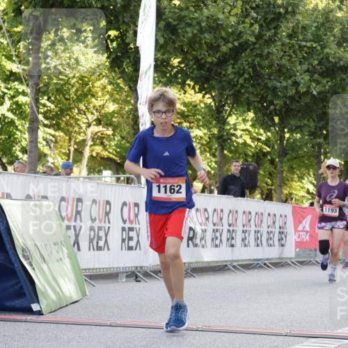 06.09.2026 - CURREX Alsterlauf Yannick Fuchs http://msf.ph/oto/10229518 06.09.2026 11:46:17 Ziel 1062, 1071, 1134, 1145, 1162, 1168, 1193, 1196, 1307 meine-sportfotos.de