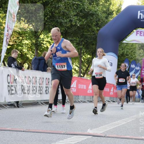 06.09.2026 - CURREX Alsterlauf Yannick Fuchs http://msf.ph/oto/10229555 06.09.2026 11:46:43 Ziel 1020, 1079, 1118, 1139, 1157, 1189, 1210, 8137, 8138, 8162 meine-sportfotos.de