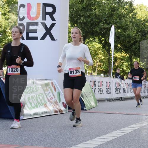 06.09.2026 - CURREX Alsterlauf Yannick Fuchs http://msf.ph/oto/10229560 06.09.2026 11:46:47 Ziel 1020, 1079, 1131, 1139, 1157, 8137, 8138 meine-sportfotos.de