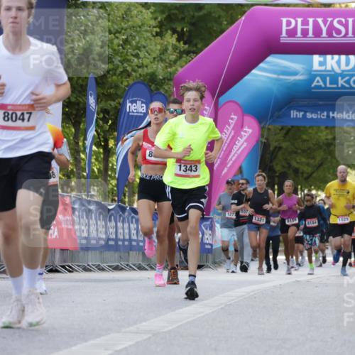 06.09.2026 - CURREX Alsterlauf Yannick Fuchs http://msf.ph/oto/10229575 06.09.2026 11:47:03 Ziel 1001, 1046, 1109, 1110, 1173, 1343, 8047, 8208 meine-sportfotos.de