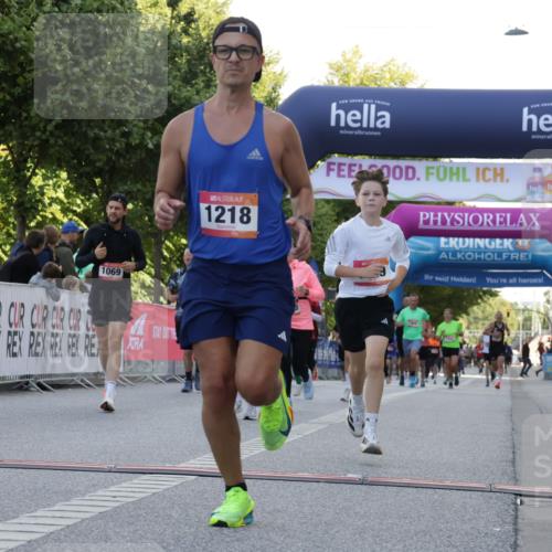 06.09.2026 - CURREX Alsterlauf Yannick Fuchs http://msf.ph/oto/10229611 06.09.2026 11:47:45 Ziel 1059, 1068, 1069, 1135, 1218, 1223, 1333, 8070, 8139 meine-sportfotos.de