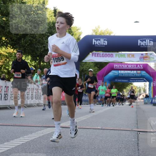 06.09.2026 - CURREX Alsterlauf Yannick Fuchs http://msf.ph/oto/10229614 06.09.2026 11:47:47 Ziel 1006, 1059, 1068, 1069, 1135, 1218, 1223, 8139 meine-sportfotos.de
