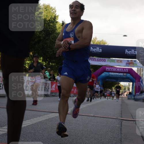 06.09.2026 - CURREX Alsterlauf Yannick Fuchs http://msf.ph/oto/10229631 06.09.2026 11:48:13 Ziel 1115, 1191, 1192, 1259, 1289, 1291, 1306, 1322, 1323, 1332, 8028, 8269, 8270, 8336 meine-sportfotos.de