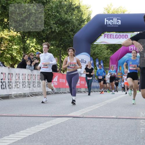 06.09.2026 - CURREX Alsterlauf Yannick Fuchs http://msf.ph/oto/10229635 06.09.2026 11:48:19 Ziel 1104, 1190, 1191, 1192, 1219, 1244, 1291, 1323, 1325, 1332, 8269, 8270, 8336 meine-sportfotos.de