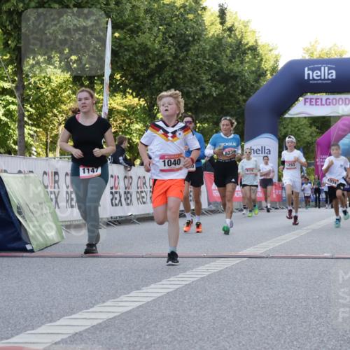 06.09.2026 - CURREX Alsterlauf Yannick Fuchs http://msf.ph/oto/10229649 06.09.2026 11:48:27 Ziel 1034, 1040, 1104, 1147, 1164, 1190, 1219, 1244, 1293, 1325, 8239, 8240 meine-sportfotos.de