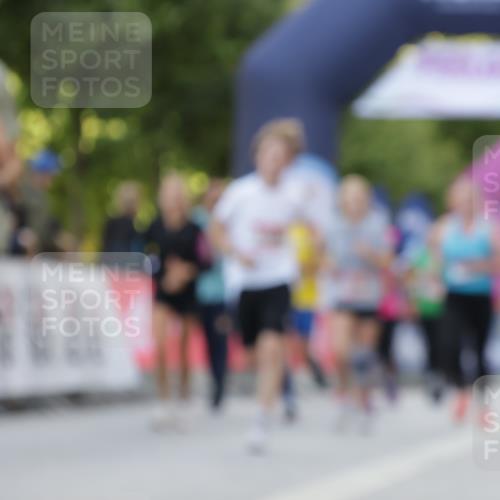 06.09.2026 - CURREX Alsterlauf Yannick Fuchs http://msf.ph/oto/10229679 06.09.2026 11:48:44 Ziel 1005, 1073, 1096, 1097, 1184, 1185, 1222, 1231, 1247, 1260, 1265, 1272, 1280, 1337, 8110, 8155 meine-sportfotos.de