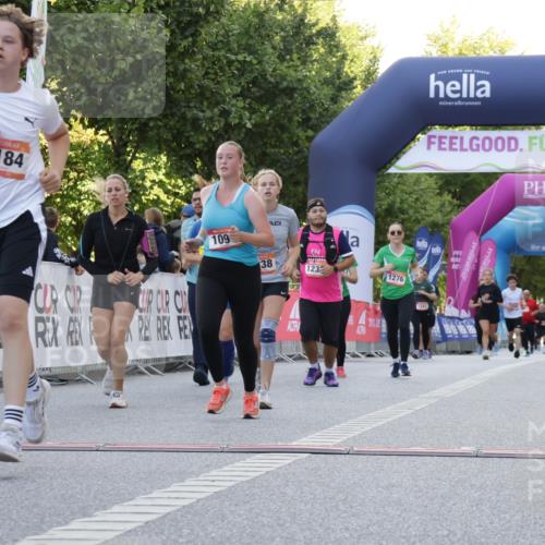 06.09.2026 - CURREX Alsterlauf Yannick Fuchs http://msf.ph/oto/10229687 06.09.2026 11:48:47 Ziel 1005, 1073, 1096, 1097, 1184, 1185, 1222, 1231, 1233, 1238, 1247, 1260, 1265, 1272, 1275, 1276, 1280, 1326, 1337, 1338, 8110 meine-sportfotos.de