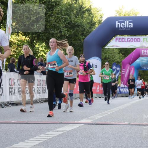 06.09.2026 - CURREX Alsterlauf Yannick Fuchs http://msf.ph/oto/10229688 06.09.2026 11:48:47 Ziel 1005, 1073, 1096, 1097, 1184, 1185, 1222, 1231, 1233, 1238, 1247, 1260, 1265, 1272, 1275, 1276, 1280, 1326, 1337, 1338, 8110 meine-sportfotos.de