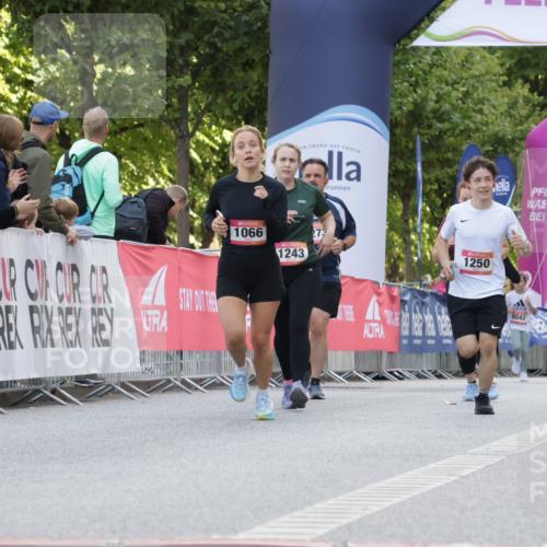 06.09.2026 - CURREX Alsterlauf Yannick Fuchs http://msf.ph/oto/10229701 06.09.2026 11:48:53 Ziel 1066, 1096, 1184, 1233, 1238, 1250, 1275, 1276, 1326, 1338, 8347 meine-sportfotos.de