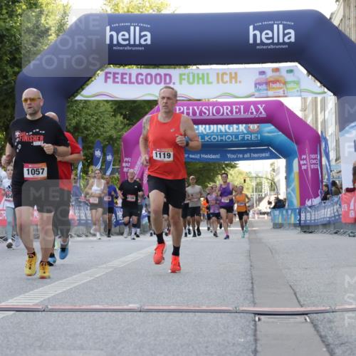 06.09.2026 - CURREX Alsterlauf Yannick Fuchs http://msf.ph/oto/10229723 06.09.2026 11:49:02 Ziel 1013, 1057, 1066, 1119, 1142, 1214, 1243, 1250, 1273, 8347 meine-sportfotos.de