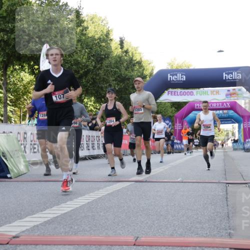 06.09.2026 - CURREX Alsterlauf Yannick Fuchs http://msf.ph/oto/10229757 06.09.2026 11:49:17 Ziel 1063, 1072, 1078, 1155, 1156, 1172, 1213, 1284, 1285, 1286, 1288, 1294, 1295, 1318, 8245, 8261 meine-sportfotos.de