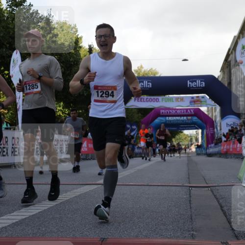 06.09.2026 - CURREX Alsterlauf Yannick Fuchs http://msf.ph/oto/10229763 06.09.2026 11:49:19 Ziel 1063, 1072, 1078, 1155, 1156, 1172, 1213, 1216, 1284, 1285, 1286, 1288, 1294, 8245, 8261 meine-sportfotos.de