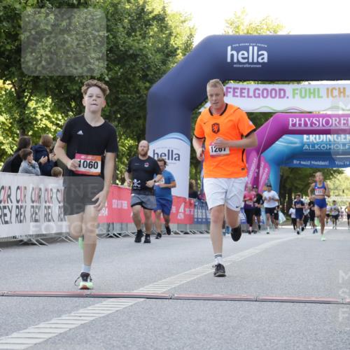 06.09.2026 - CURREX Alsterlauf Yannick Fuchs http://msf.ph/oto/10229777 06.09.2026 11:49:25 Ziel 1060, 1072, 1172, 1216, 1267, 1284, 1285, 1286, 1288, 1294, 1312, 8245 meine-sportfotos.de