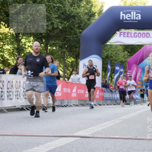 06.09.2026 - CURREX Alsterlauf Yannick Fuchs http://msf.ph/oto/10229786 06.09.2026 11:49:28 Ziel 1060, 1072, 1172, 1216, 1267, 1312, 1320, 8245, 8267 meine-sportfotos.de