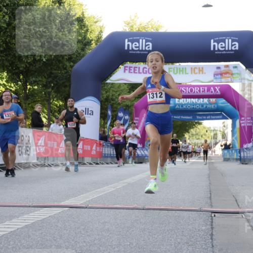 06.09.2026 - CURREX Alsterlauf Yannick Fuchs http://msf.ph/oto/10229788 06.09.2026 11:49:29 Ziel 1060, 1172, 1216, 1232, 1267, 1312, 1320, 8267 meine-sportfotos.de