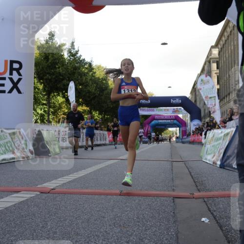 06.09.2026 - CURREX Alsterlauf Yannick Fuchs http://msf.ph/oto/10229795 06.09.2026 11:49:30 Ziel 1060, 1216, 1232, 1267, 1312, 1320, 8267 meine-sportfotos.de