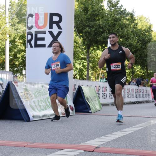 06.09.2026 - CURREX Alsterlauf Yannick Fuchs http://msf.ph/oto/10229800 06.09.2026 11:49:34 Ziel 1232, 1249, 1312, 1320, 1328, 8267 meine-sportfotos.de