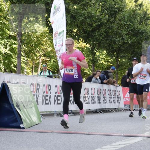 06.09.2026 - CURREX Alsterlauf Yannick Fuchs http://msf.ph/oto/10229805 06.09.2026 11:49:36 Ziel 1232, 1249, 1251, 1312, 1320, 1328, 8185, 8267 meine-sportfotos.de