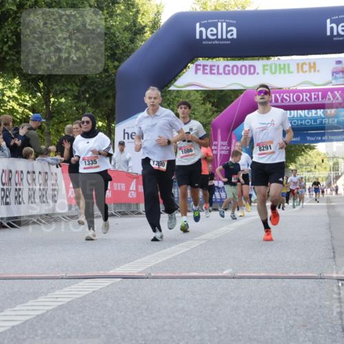 06.09.2026 - CURREX Alsterlauf Yannick Fuchs http://msf.ph/oto/10229826 06.09.2026 11:49:48 Ziel 1012, 1086, 1163, 1251, 1290, 1335, 1339, 8291 meine-sportfotos.de