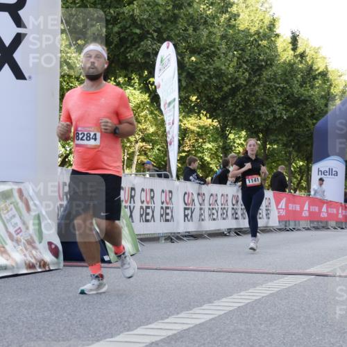 06.09.2026 - CURREX Alsterlauf Yannick Fuchs http://msf.ph/oto/10229853 06.09.2026 11:49:59 Ziel 1004, 1010, 1086, 1101, 1141, 1144, 1335, 8284 meine-sportfotos.de