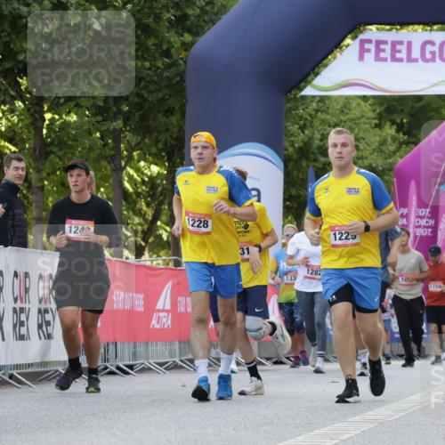 06.09.2026 - CURREX Alsterlauf Yannick Fuchs http://msf.ph/oto/10229860 06.09.2026 11:50:09 Ziel 1031, 1062, 1228, 1229, 1341 meine-sportfotos.de