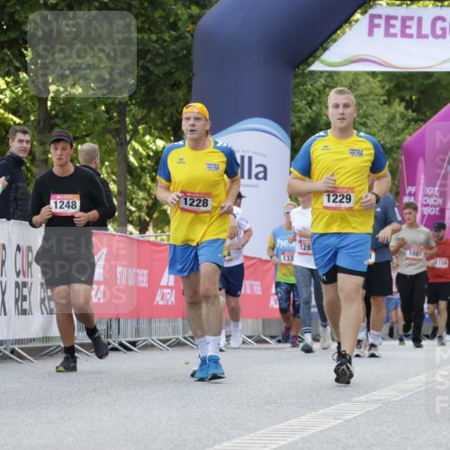 06.09.2026 - CURREX Alsterlauf Yannick Fuchs http://msf.ph/oto/10229862 06.09.2026 11:50:10 Ziel 1031, 1062, 1228, 1229, 1248, 1341 meine-sportfotos.de