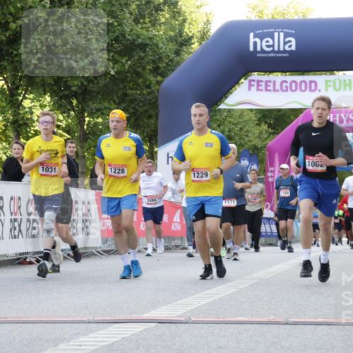06.09.2026 - CURREX Alsterlauf Yannick Fuchs http://msf.ph/oto/10229864 06.09.2026 11:50:11 Ziel 1031, 1062, 1228, 1229, 1248, 1341 meine-sportfotos.de