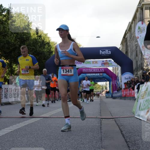 06.09.2026 - CURREX Alsterlauf Yannick Fuchs http://msf.ph/oto/10229867 06.09.2026 11:50:14 Ziel 1031, 1062, 1171, 1228, 1229, 1248, 1278, 1282, 1292, 1341 meine-sportfotos.de