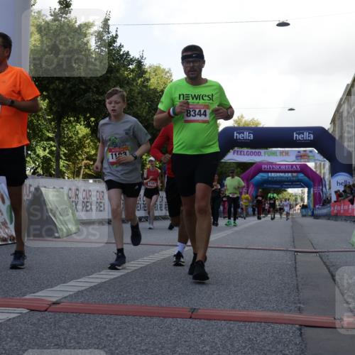 06.09.2026 - CURREX Alsterlauf Yannick Fuchs http://msf.ph/oto/10229879 06.09.2026 11:50:22 Ziel 1067, 1087, 1140, 1159, 1160, 1171, 1183, 1187, 1188, 1248, 1278, 1282, 1292, 1336, 2484, 6390, 8344 meine-sportfotos.de