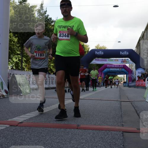 06.09.2026 - CURREX Alsterlauf Yannick Fuchs http://msf.ph/oto/10229881 06.09.2026 11:50:22 Ziel 1067, 1087, 1140, 1159, 1160, 1171, 1183, 1187, 1188, 1248, 1278, 1282, 1292, 1336, 2484, 6390, 8344 meine-sportfotos.de