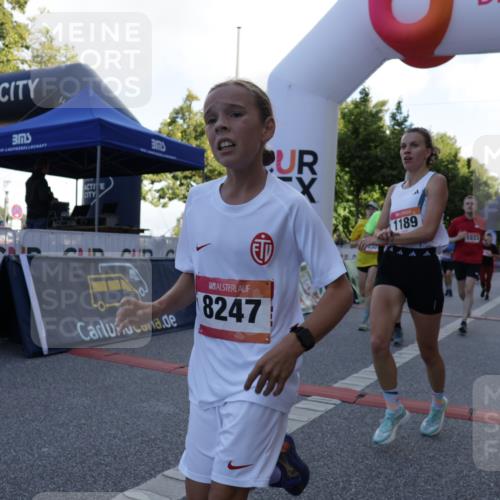 06.09.2026 - CURREX Alsterlauf Yannick Fuchs http://msf.ph/oto/10229897 06.09.2026 11:50:33 Ziel 1030, 1033, 1036, 1055, 1067, 1084, 1159, 1160, 1174, 1189, 1203, 1319, 1344, 8136, 8247 meine-sportfotos.de