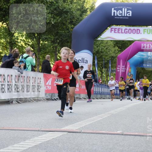 06.09.2026 - CURREX Alsterlauf Yannick Fuchs http://msf.ph/oto/10229928 06.09.2026 11:50:53 Ziel 1157, 1199, 1211, 1234, 1299, 1302 meine-sportfotos.de