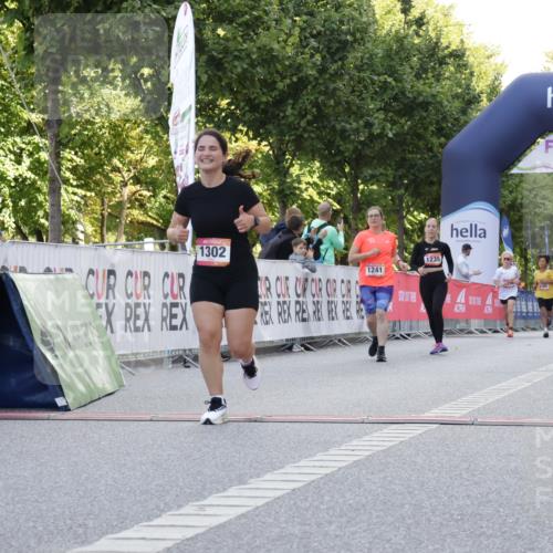 06.09.2026 - CURREX Alsterlauf Yannick Fuchs http://msf.ph/oto/10229939 06.09.2026 11:50:57 Ziel 1199, 1211, 1235, 1241, 1302 meine-sportfotos.de