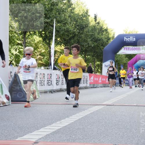 06.09.2026 - CURREX Alsterlauf Yannick Fuchs http://msf.ph/oto/10229945 06.09.2026 11:51:04 Ziel 1235, 1241, 1246, 1296, 1302, 8098, 8162, 8346 meine-sportfotos.de