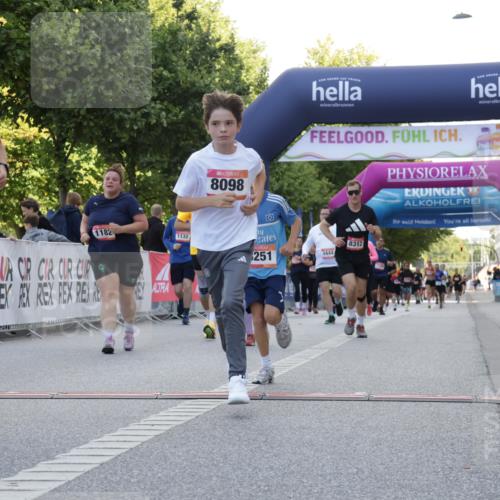 06.09.2026 - CURREX Alsterlauf Yannick Fuchs http://msf.ph/oto/10229957 06.09.2026 11:51:09 Ziel 1182, 1235, 1246, 1296, 1314, 8098, 8162, 8251, 8285, 8312, 8346 meine-sportfotos.de