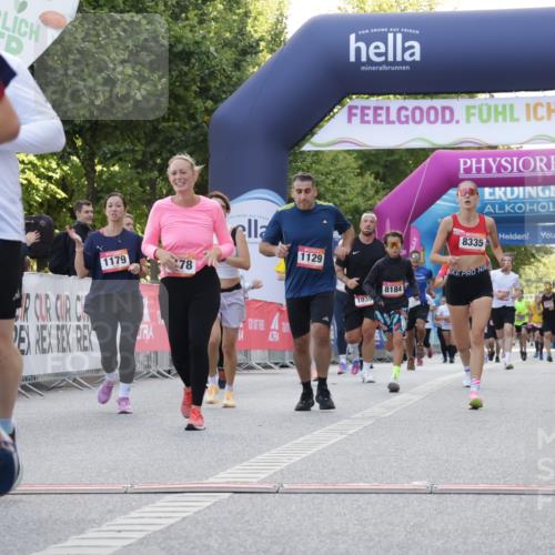 06.09.2026 - CURREX Alsterlauf Yannick Fuchs http://msf.ph/oto/10229966 06.09.2026 11:51:18 Ziel 1079, 1103, 1129, 1178, 1179, 1180, 1182, 1314, 4444, 8184, 8208, 8285, 8312, 8335 meine-sportfotos.de
